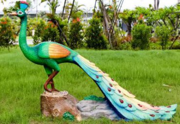 園林公園草坪玻璃鋼仿真彩繪動物裝飾擺件孔雀雕塑